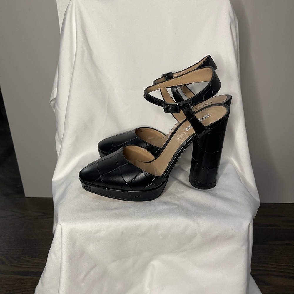 Authentic EMPORIO ARMANI Black Leather Heels